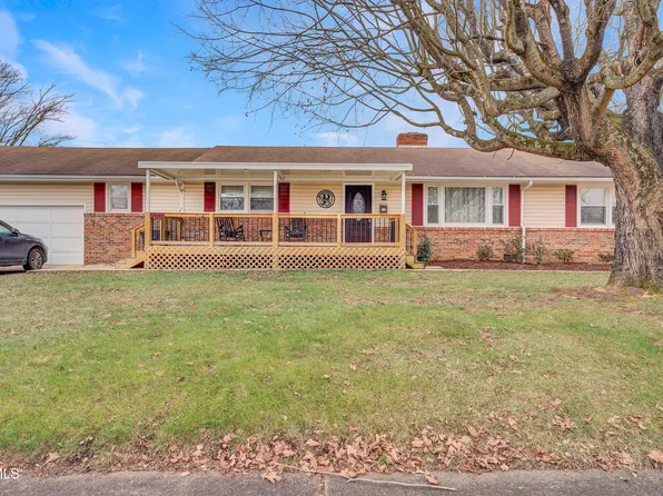1585 Warpath Dr, Kingsport, TN 37664