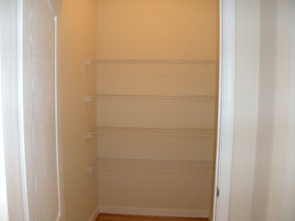 5th image of 2473 Thistle Road