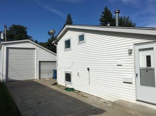 1536 Amarillo Dr, Carpentersville, IL 60110