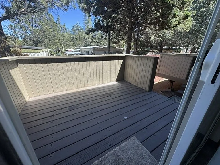 744 NE Savannah Dr — Photo 8