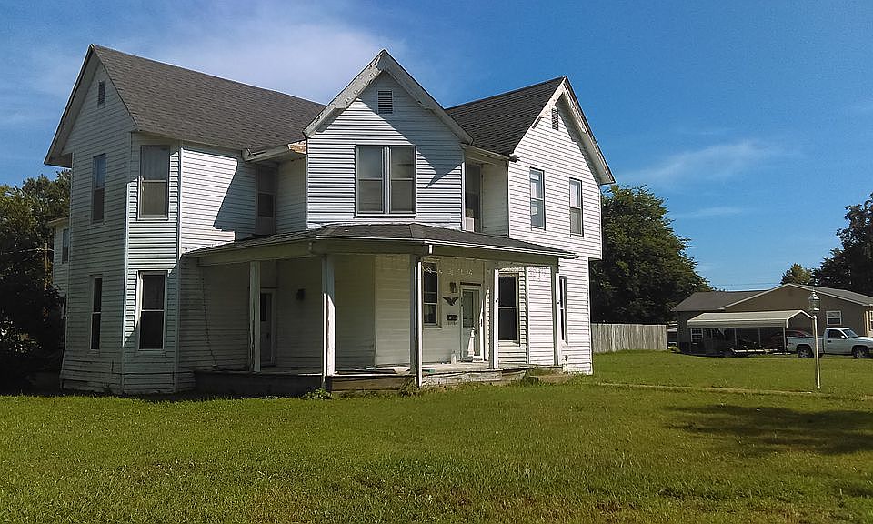 2nd image of 204 Walnut St