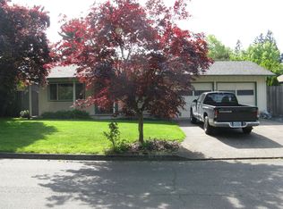 3304 Dahlia Ln, Eugene, OR 97404