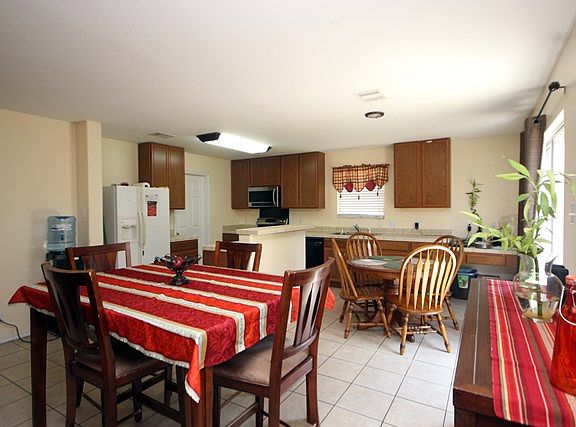 5th image of 2118 Katherine Ave