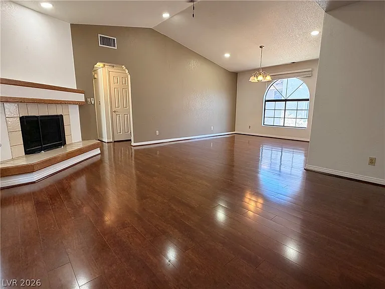 1411 Santa Margarita St #F — Photo 1