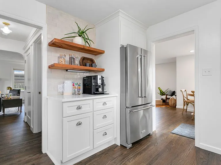 4115 N Stevens St — Photo 4