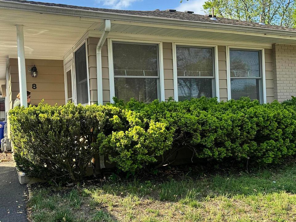 1st image of 8 Key West Ct