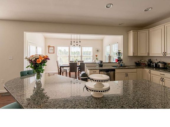 3rd image of 132 Marisa Ln