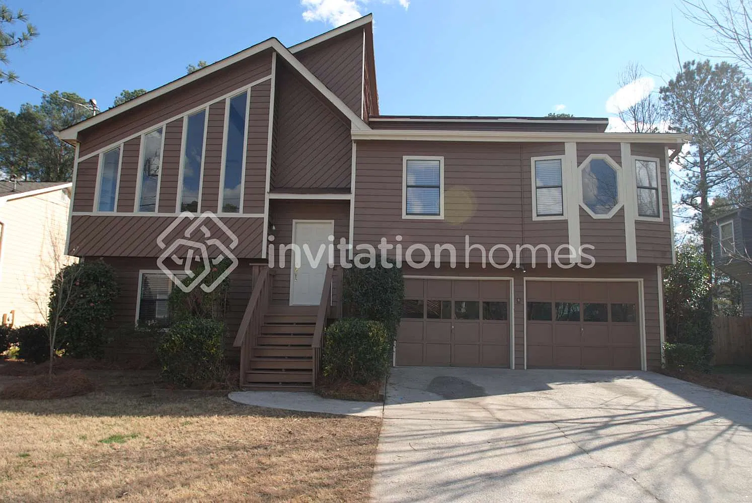 520 Canterbury Ln Lawrenceville, GA 30046 — Photo 1