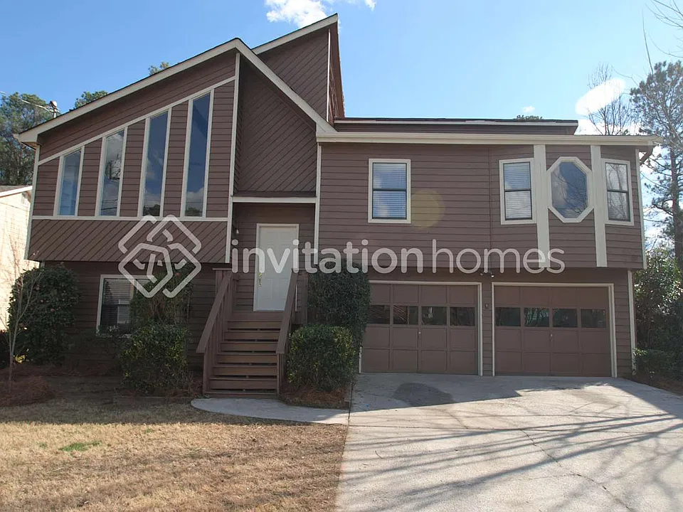 520 Canterbury Ln