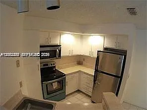 Coral Key Condo — Photo 2