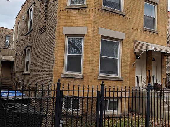 2nd image of 2104 N Richmond St