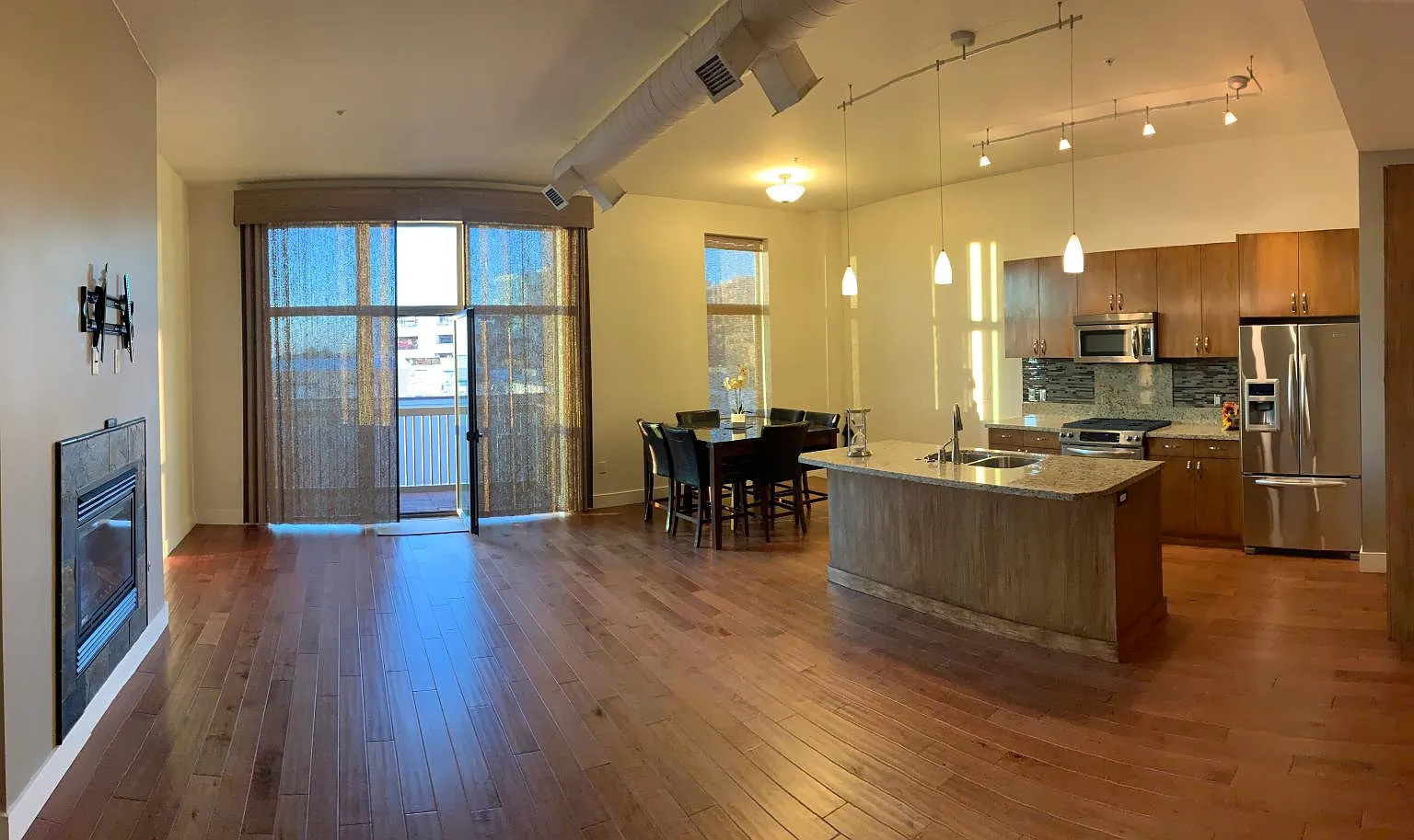 419 S 8th St — Photo 1