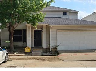 1106 Nueva Leon Plz, Dallas, TX 75211