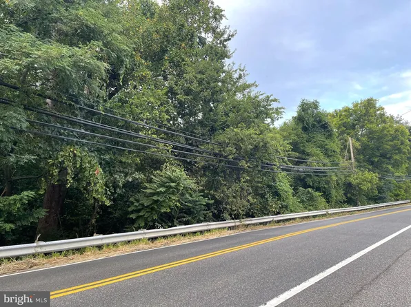 12220 Livingston Rd, Fort Washington, MD 20744