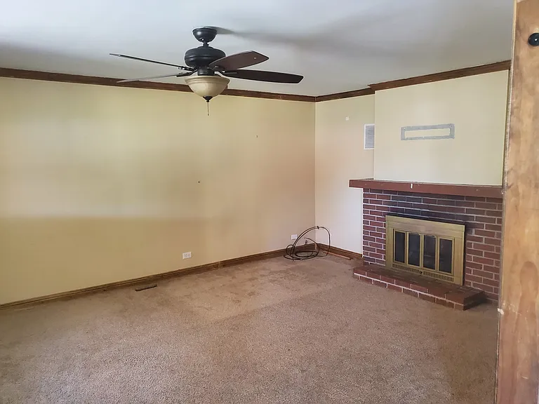 427 Justine Ave — Photo 14