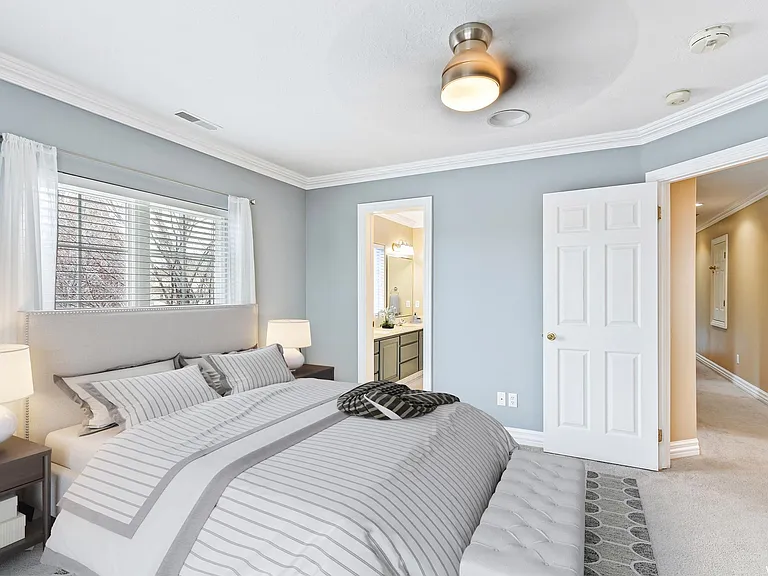8 E Fawn Grove Ln — Photo 6