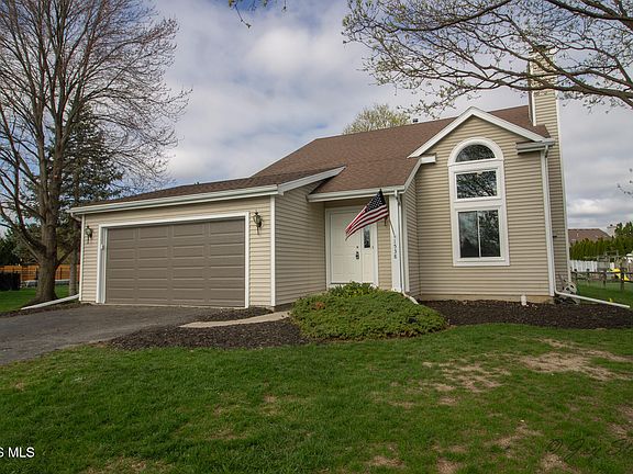 4th image of 1538 Eaglecrest Rd
