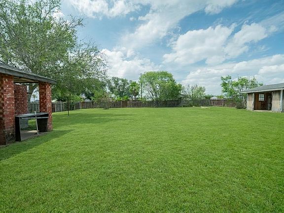 4th image of 205 Vista Hermosa