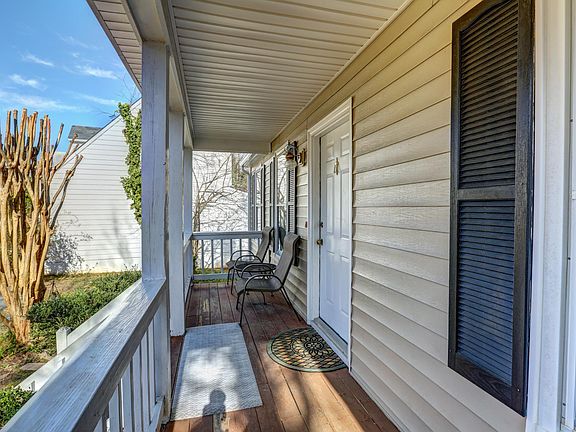 3rd image of 2520 Glenstone Pl