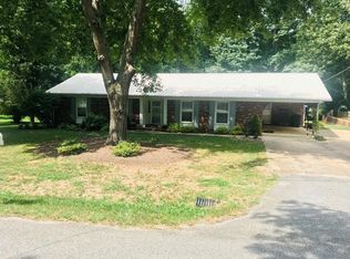 1206 Sherwood St, Paris, TN 38242