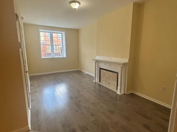 1424 Wolf St, Philadelphia, PA 19145
