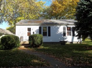 66 Center St, Saunemin, IL 61769