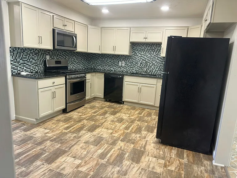 116 Felicia Dr — Photo 14