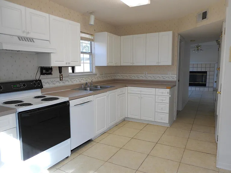 1130 Jeni Mae Ct — Photo 4