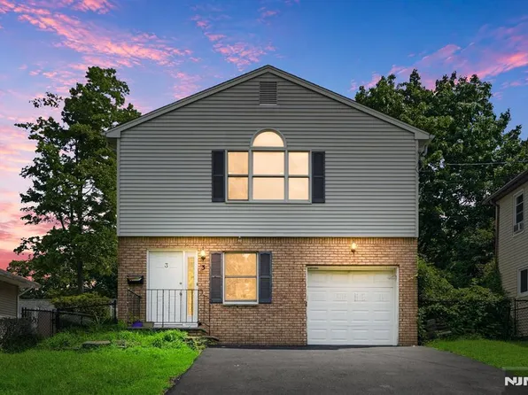 3 Pine St, Montvale, NJ 07645