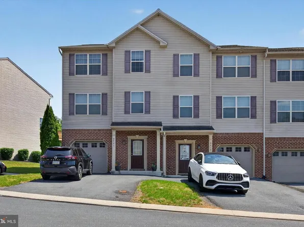 6421 Creekbend Dr, Mechanicsburg, PA 17050