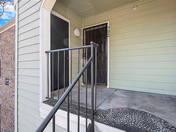 3rd image of 6602 Harbor Town Dr APT 502