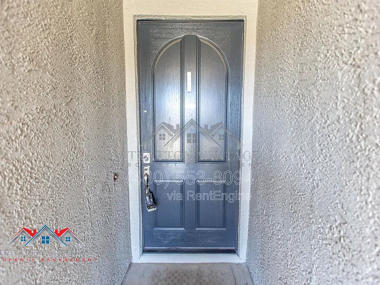 15244 W Moreland St — Photo 4