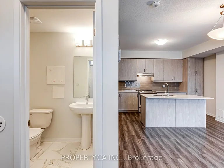 80 Honeycrisp Cres #Townhouse 377 — Photo 3