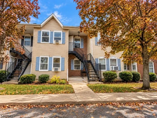 48 Ann St, Paterson City, NJ 07501