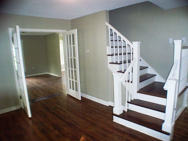 1st image of 4750 Railroad Ave