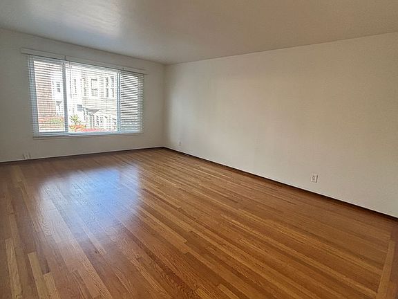 4th image of 1720 Irving St #1