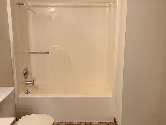 2nd image of 832 E Gay St APT A