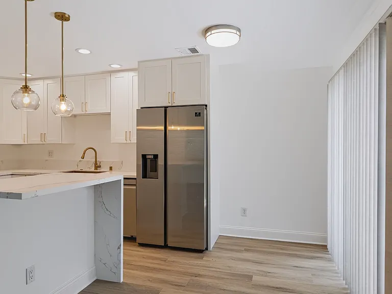 510 Spring Rd #120 — Photo 31