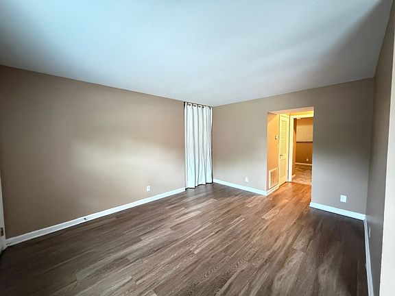 3rd image of 2906 Noe Ct #2