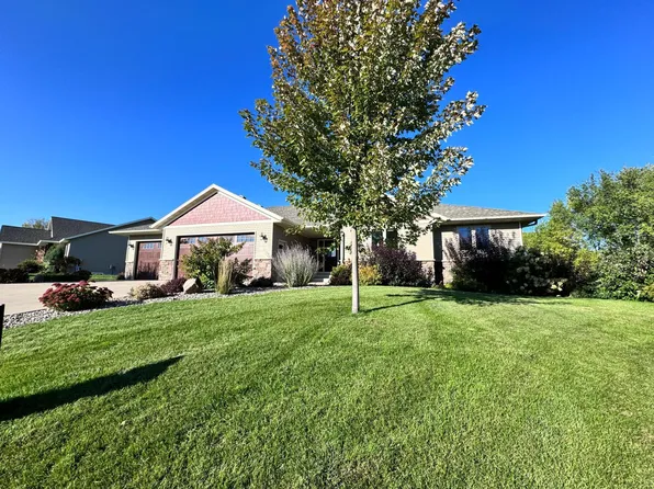 4735 2nd St NE, Saint Cloud, MN 56304