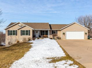 4902 W Locust St, Davenport, IA 52804