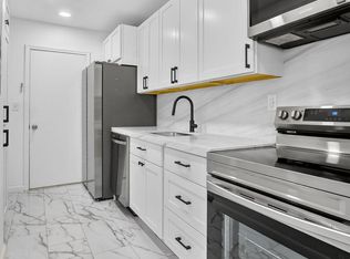 298 SW 6th St APT 204, Boca Raton, FL 33432