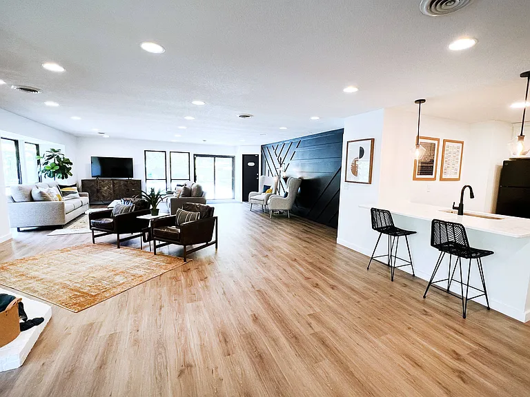 Indian Lookout Apartments — Photo 9