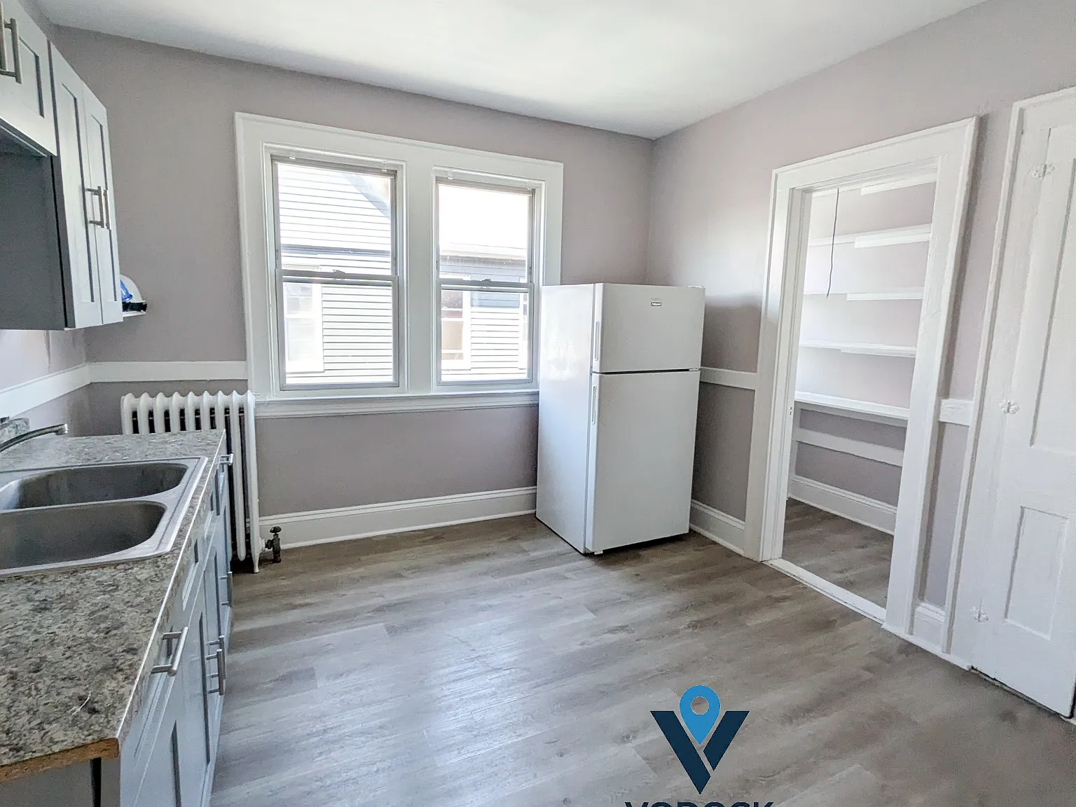2 bed, 1000 sqft, $1,300 — Photo 1