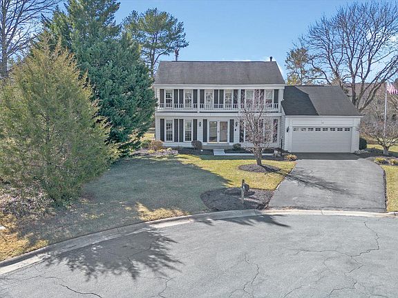 4th image of 10 Founders Mill Ct