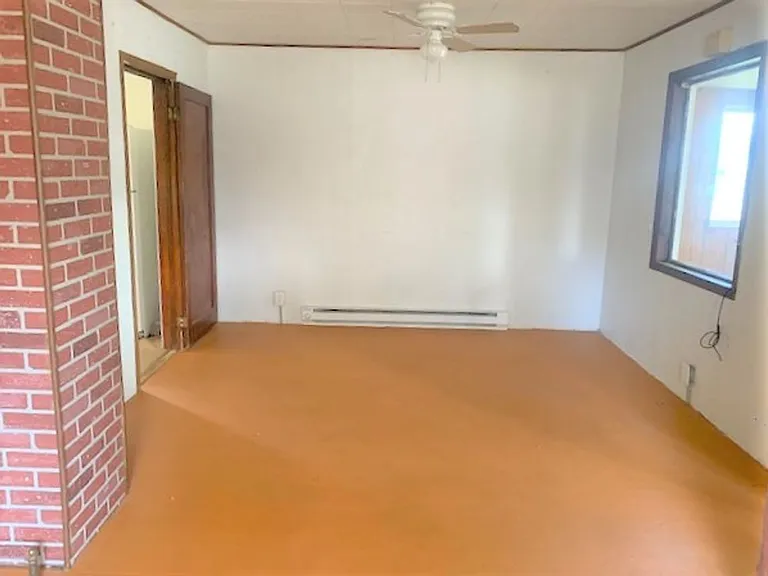 908 Cedar St — Photo 5