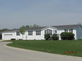 22 Robin Ct, Sandwich, IL 60548