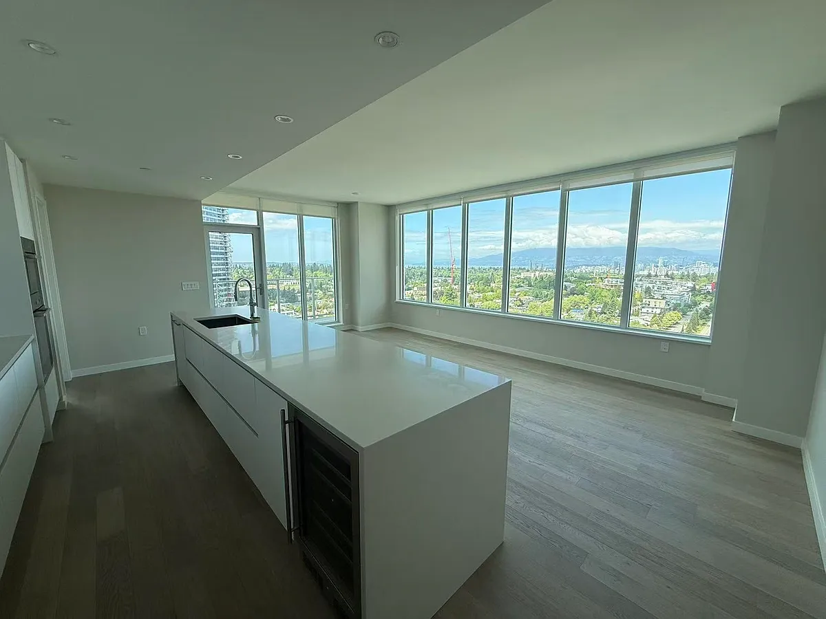Building Photo - 485 W 42nd Ave #2202