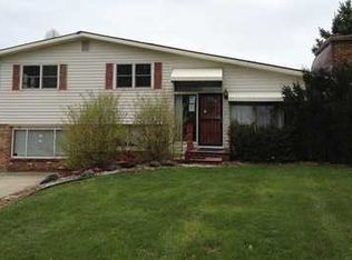 1614 Sherwood Dr, Anderson, IN 46012
