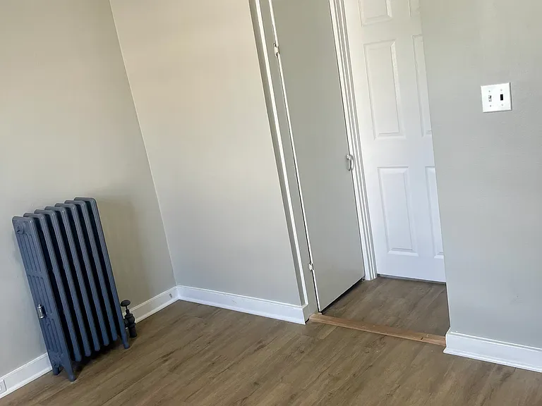 1010 Main St #2 — Photo 9
